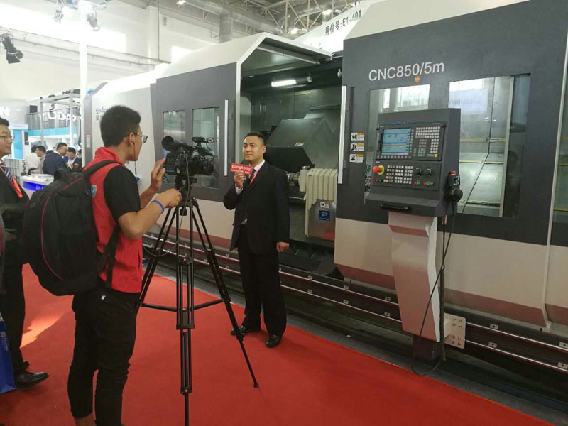 星火機(jī)床公司兩種高端產(chǎn)品亮相北京國(guó)際機(jī)床展 星火機(jī)床公司兩種高端產(chǎn)品亮相北京國(guó)際機(jī)床展