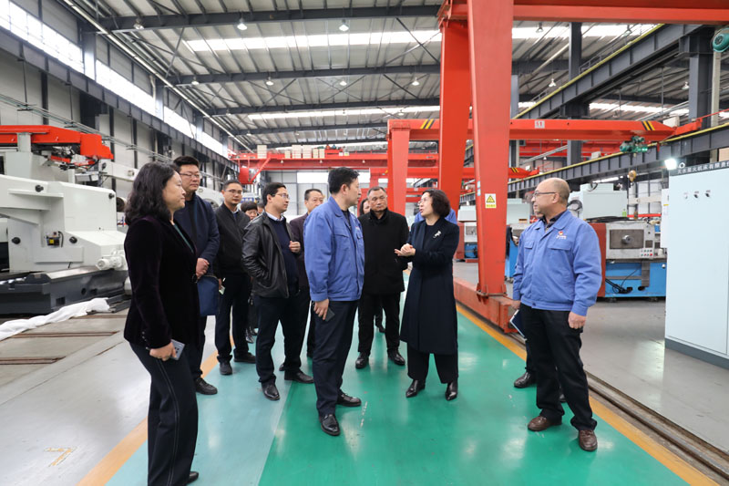 天水市委領(lǐng)導(dǎo)王燕一行來星火機床公司調(diào)研