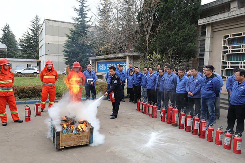 星火機(jī)床公司舉辦消防知識講座并開展滅火演練