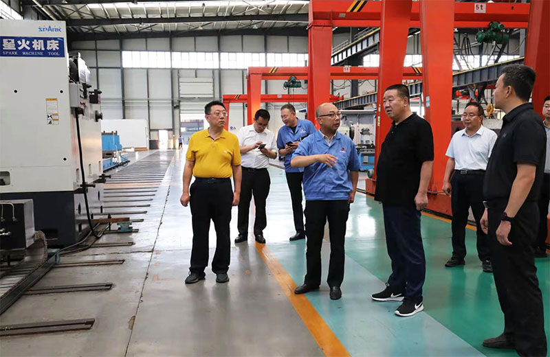 浙商銀行蘭州分行副行長李權林一行來星火公司調(diào)研