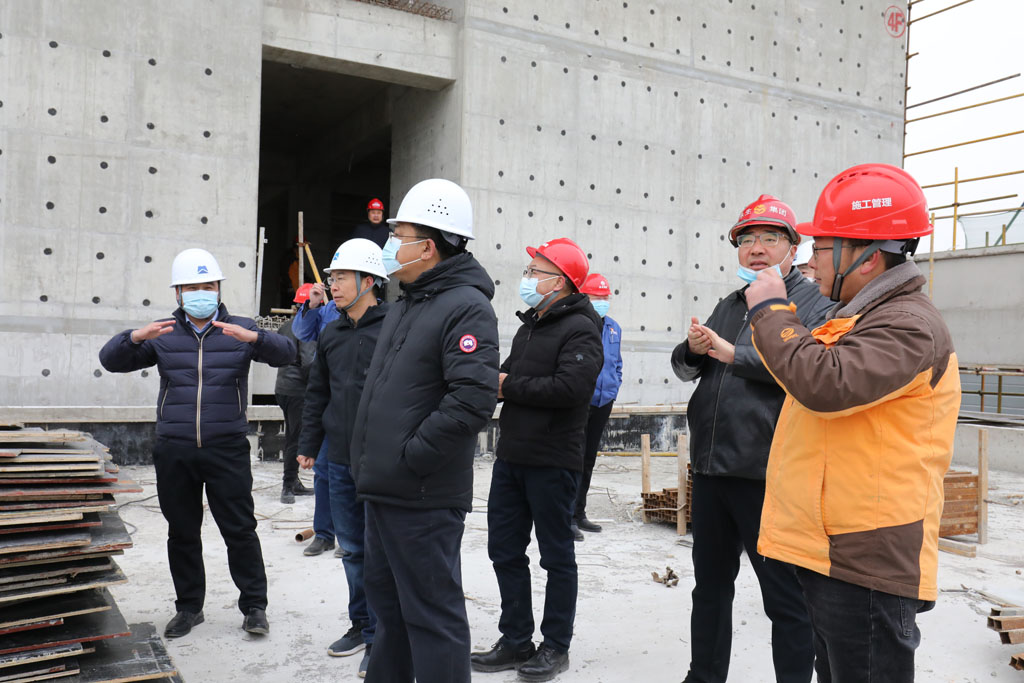 星火機床公司機床設計研發(fā)檢測創(chuàng)新能力提升項目工程順利封頂 星火機床公司機床設計研發(fā)檢測創(chuàng)新能力提升項目工程順利封頂