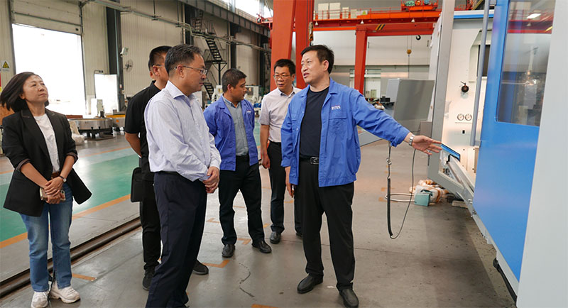 蘭州城市學(xué)院領(lǐng)導(dǎo)一行來(lái)星火機(jī)床公司開(kāi)展訪企拓崗促就業(yè)專項(xiàng)行動(dòng)