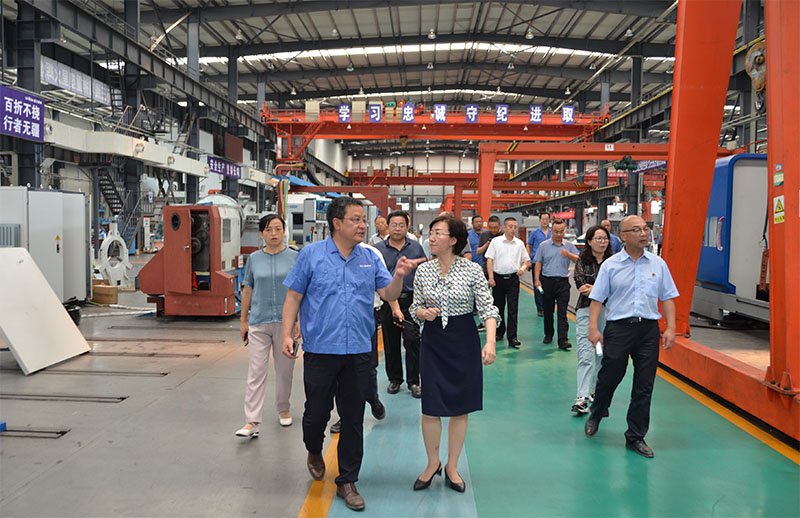 市委常委、紀委書記王洋一行來星火機床公司調(diào)研 市委常委、紀委書記王洋一行來星火機床公司調(diào)研