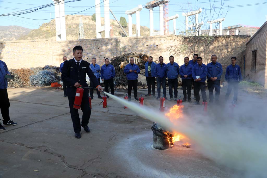 星火機(jī)床公司開(kāi)展2023年消防安全知識(shí)宣傳講座暨消防應(yīng)急演練活動(dòng)