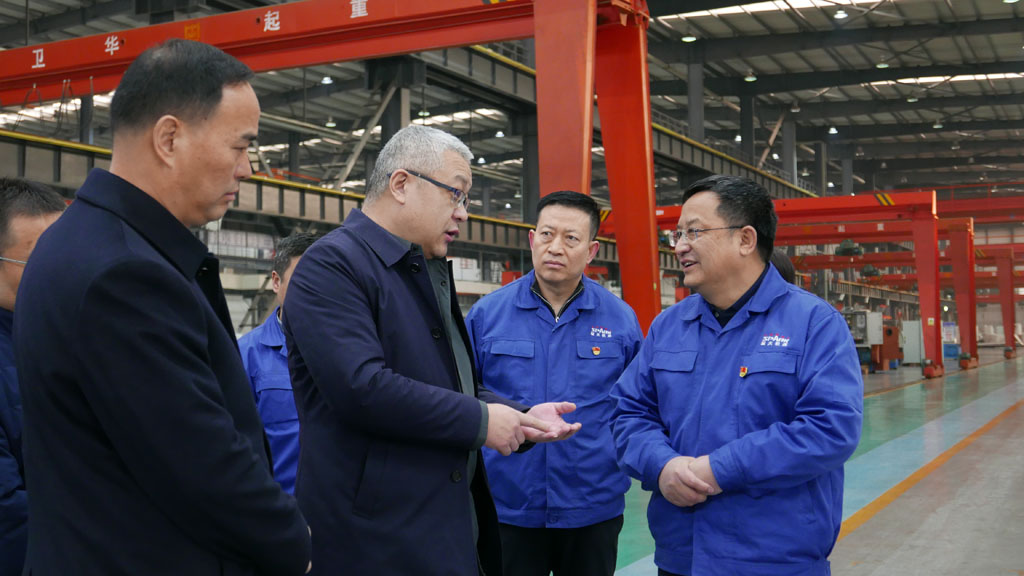 甘肅省工業(yè)和信息化廳廳長盛云峰一行到星火機(jī)床公司調(diào)研