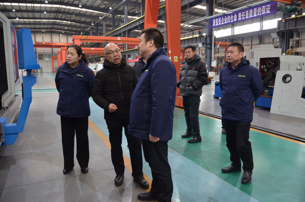 中聯(lián)重科領(lǐng)導(dǎo)來星火公司參觀考察