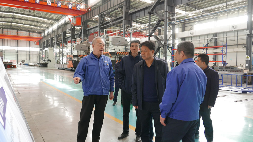 市發(fā)改委監(jiān)察組到星火機床公司調研 市發(fā)改委監(jiān)察組到星火機床公司調研