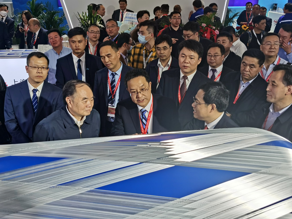 中國(guó)工程院院士周濟(jì)蒞臨星火機(jī)床公司展臺(tái)參觀 中國(guó)工程院院士周濟(jì)蒞臨星火機(jī)床公司展臺(tái)參觀