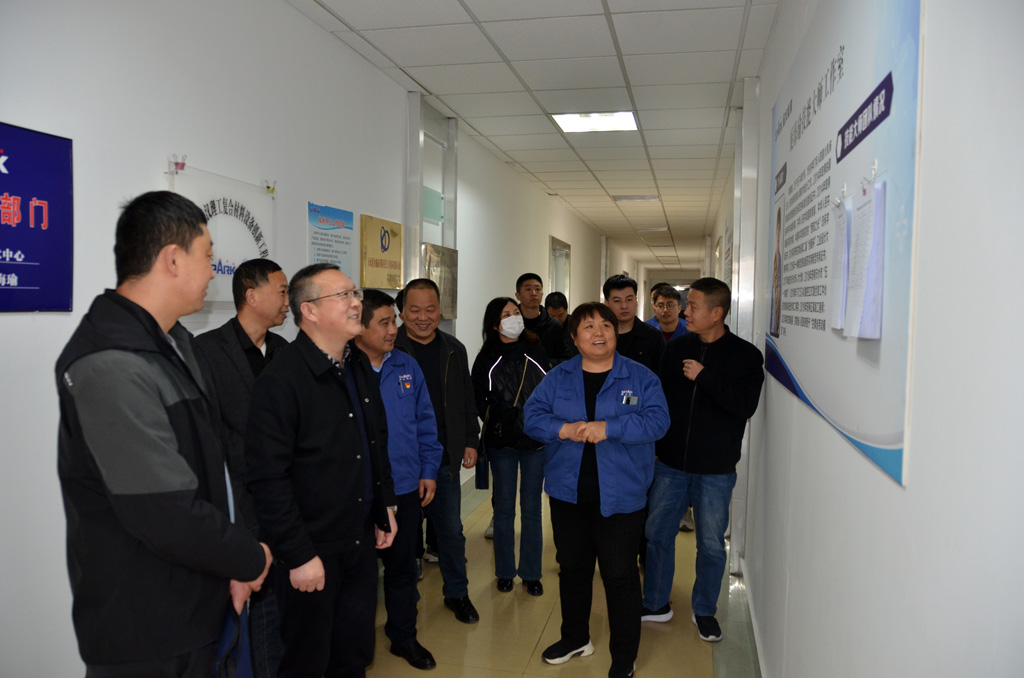 天水市人社局調(diào)研星火機床公司 享受“援企穩(wěn)崗”政策并考核引進人才培養(yǎng)工作