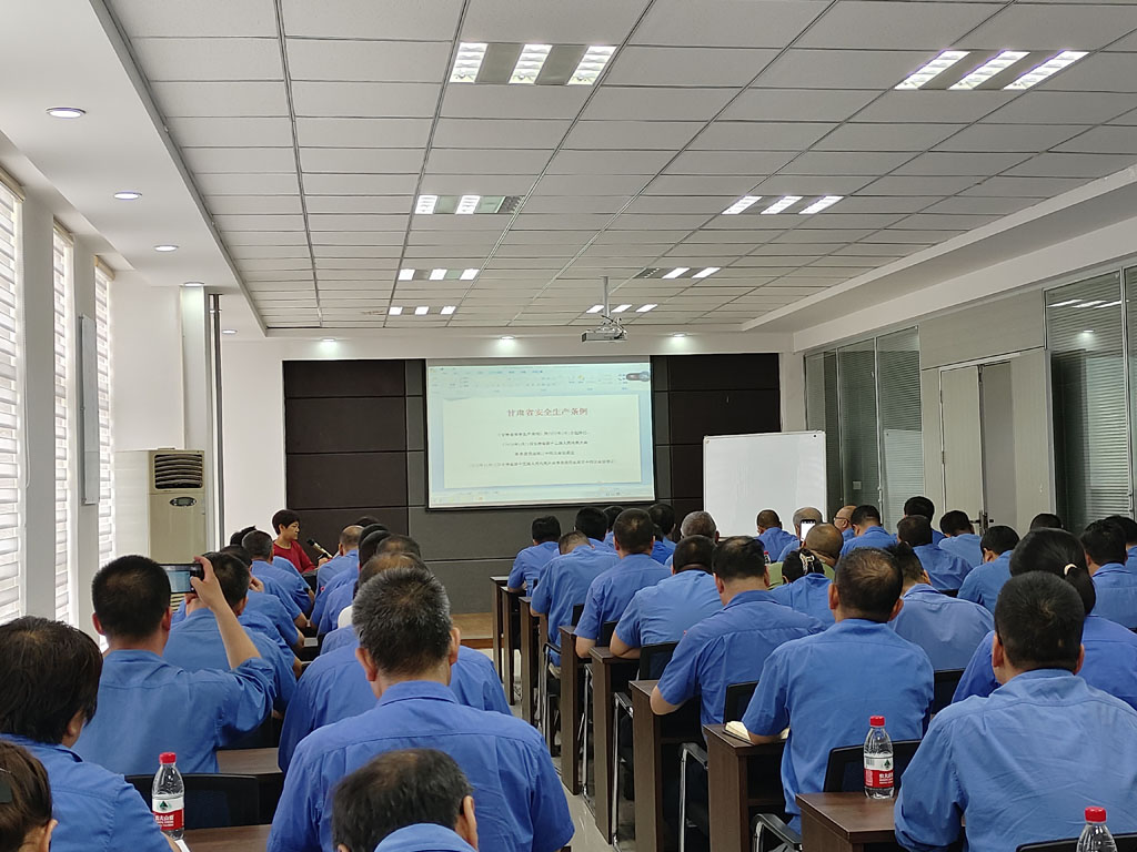 星火機(jī)床公司開展2023年度安全知識(shí)培訓(xùn)