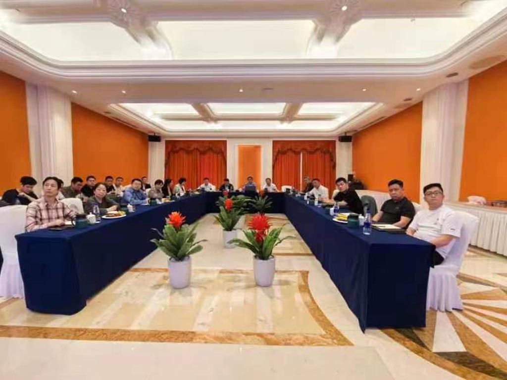 星火機床集團公司召開南方地區(qū)經銷商座談會