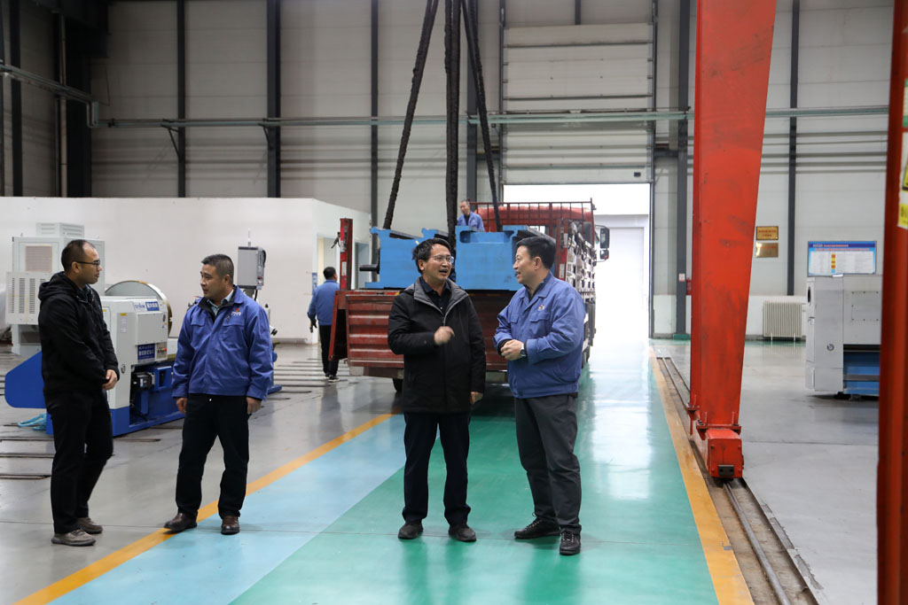 省國投集團公司領導馬海福來星火數(shù)控調研并座談 省國投集團公司領導馬海福來星火數(shù)控調研并座談