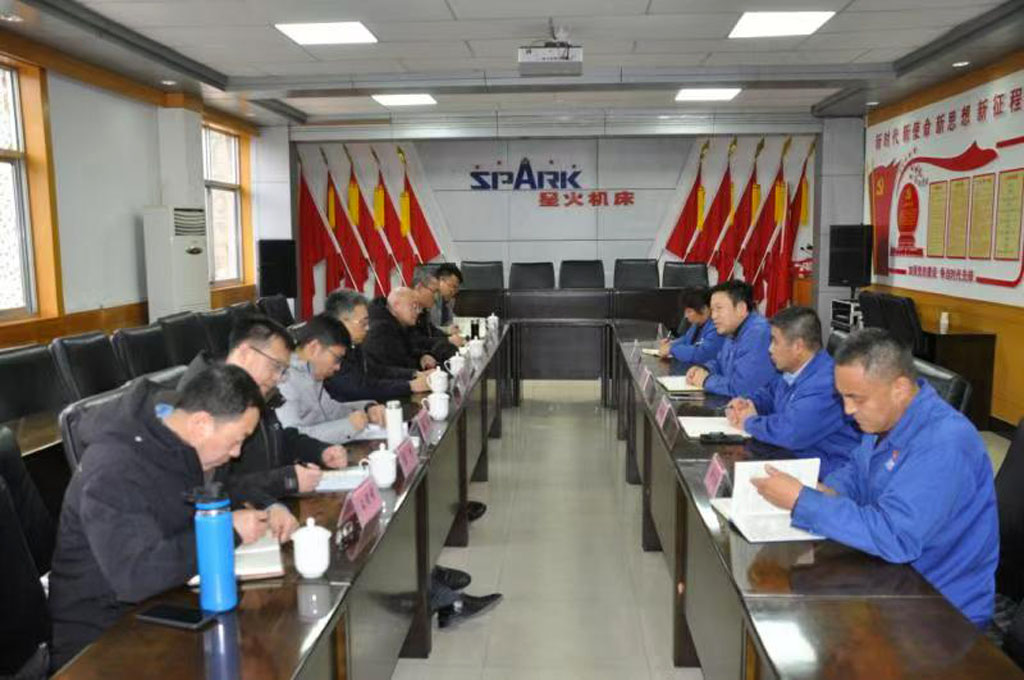 蘭州理工大學(xué)領(lǐng)導(dǎo)來星火數(shù)控公司洽談合作
