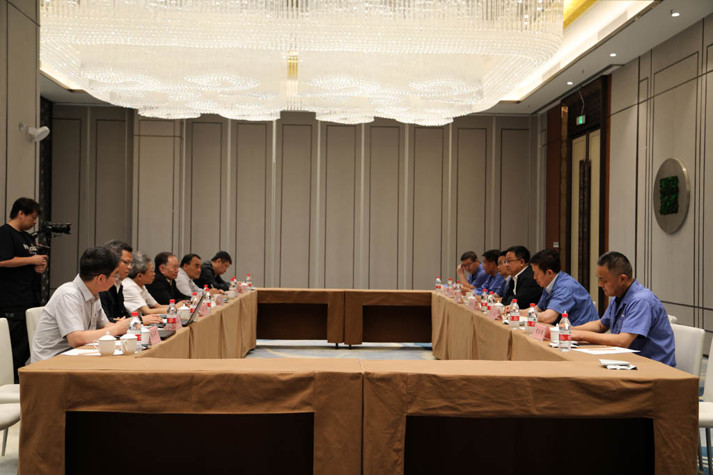 周濟院士與星火數(shù)控領導座談 共話技術創(chuàng)新與智能裝備發(fā)展