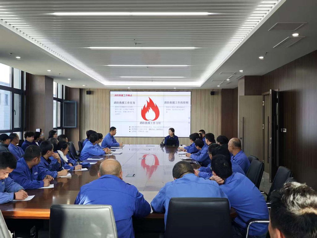 筑牢安全“防火墻”星火數(shù)控開展消防安全培訓(xùn)演練